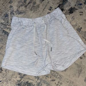 Lulu lemon on the fly shorts white with grey stripes